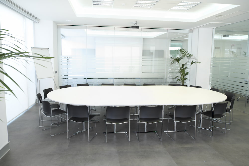 condiciones básicas para un espacio de reuniones ideal